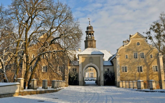 ”Biegi narciarskie szlakiem Trzech Stawów” w Pałacu Galiny