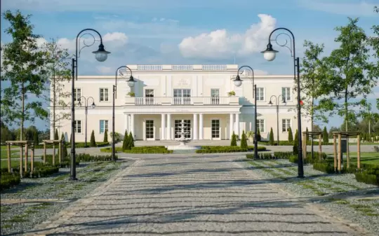 Pałac Jaśminowy zaprasza na urzekające, zimowe konferencje