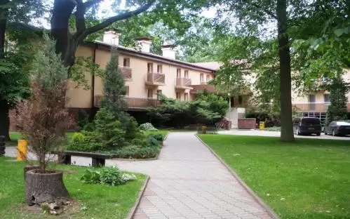 Ostatnie wolne terminy w Hotelu i Ośrodku Szkolenia Zawodowego OHP w Dobieszkowie