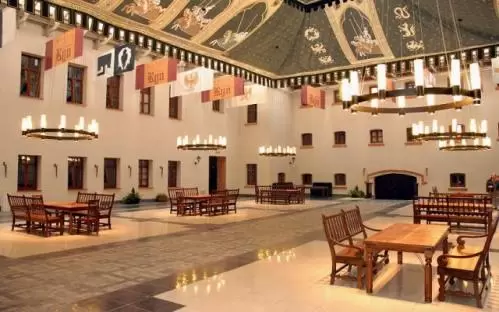 Zamek Ryn – dobre miejsce na konferencje w województwie warmińsko-mazurskim