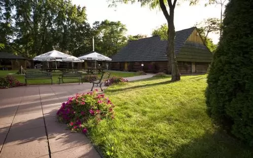 Pikniki firmowe 20 minut od centrum Warszawy – Hotel Boss