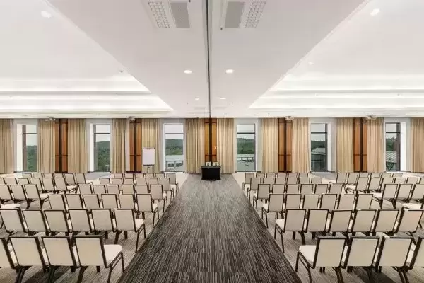 Przestrzenie spotkań biznesowych w Bieszczadach