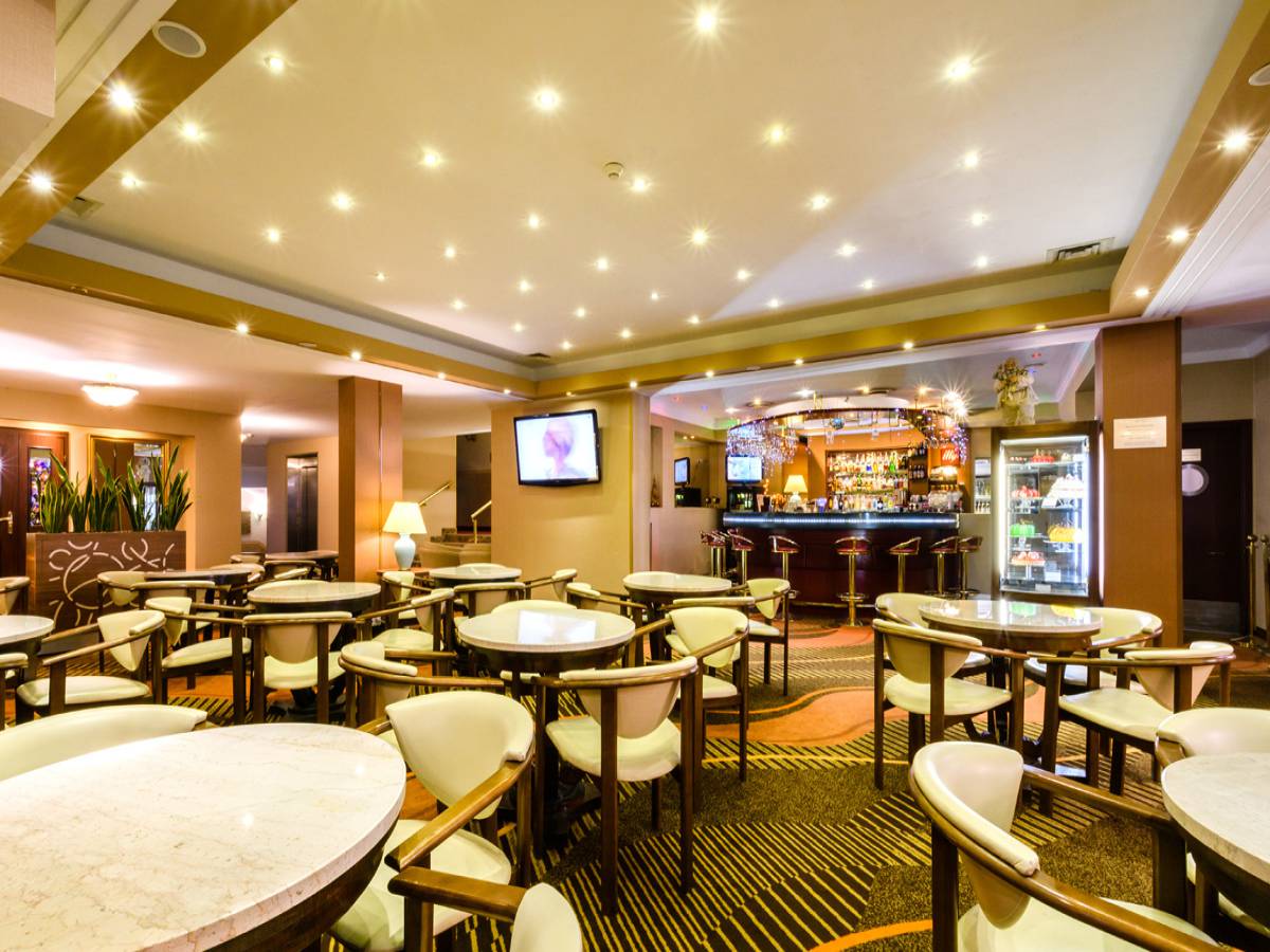 Karnawałowa oferta Hotelu Boss
