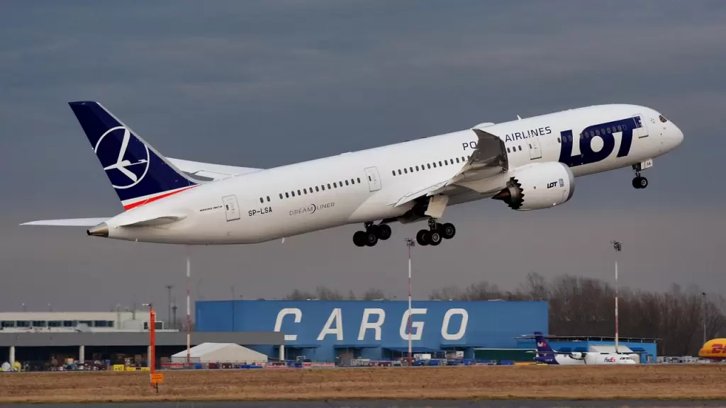 Gdzie na Ochocie można znaleźć kameralne przestrzenie biznesowe z dobrym dojazdem na lotnisko Chopina?