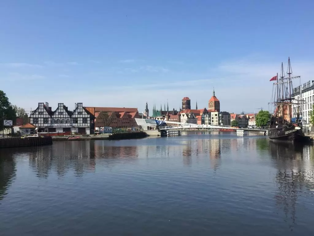Obiekty z salami i widokiem na rzekę w stolicy Pomorza