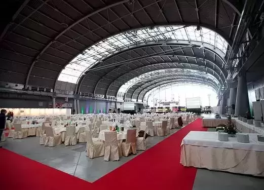 Które centra szkoleniowe w Kielcach mieszczą się w budynkach o współczesnym designie?