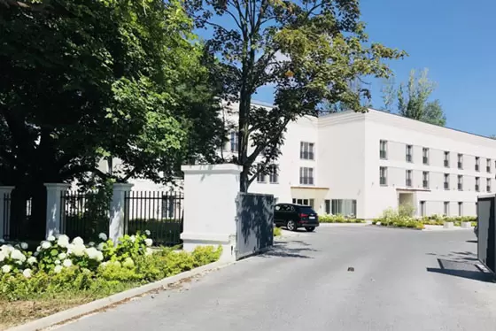 2. Green Garden Hotel
