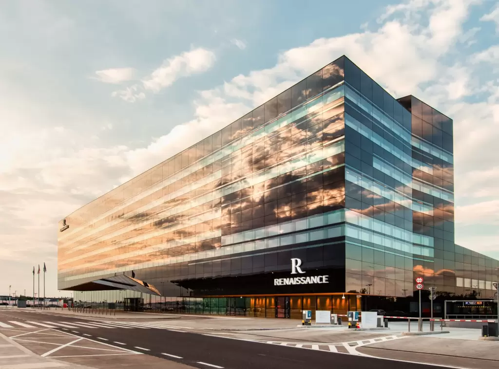 4. Renaissance Warsaw Airport*****