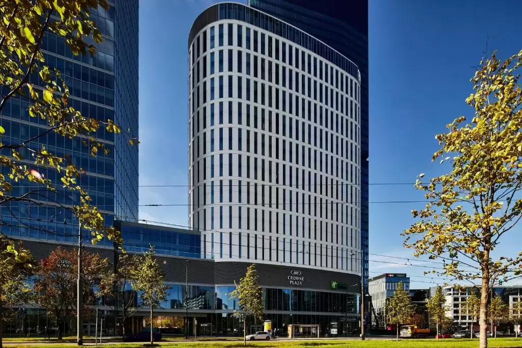 10. Crowne Plaza Warsaw The HUB****