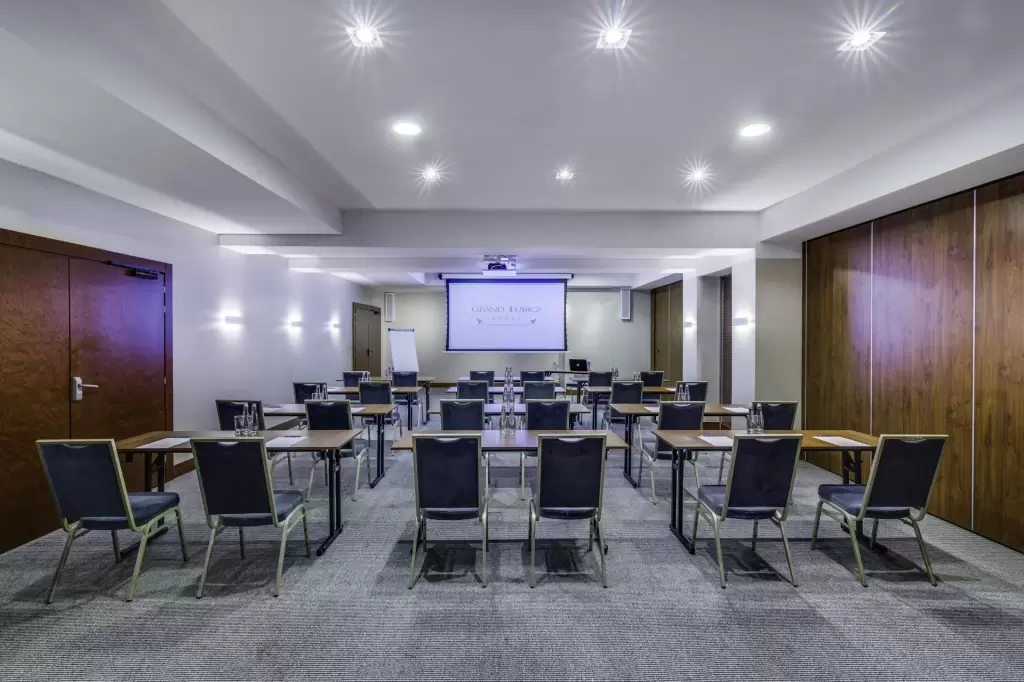 Gdzie zorganizować event firmowy na 200 osób w Ustce lub w okolicach?