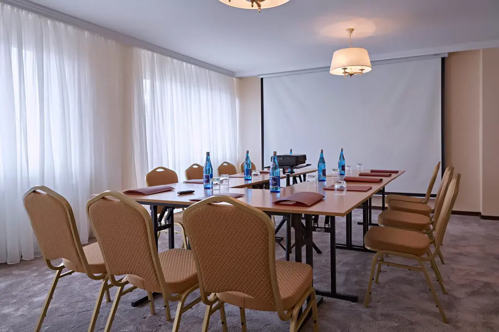 Gdzie zorganizować konferencję na 100 os&oacute;b w Tarnowie lub w okolicach?