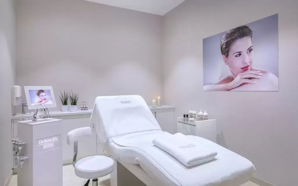 W którym hotelu w Jeleniej Górze lub okolicach zorganizuje konferencje ze SPA?