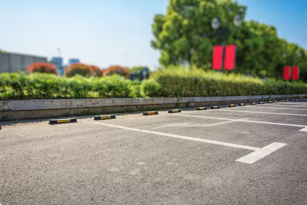 Ośrodki szkoleniowe dysponujące własnym parkingiem