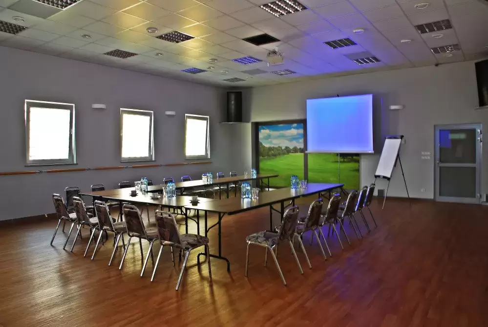 W jakich obiektach&nbsp;w południowej części woj. lubuskiego można tanio zorganizować konferencję?&nbsp;