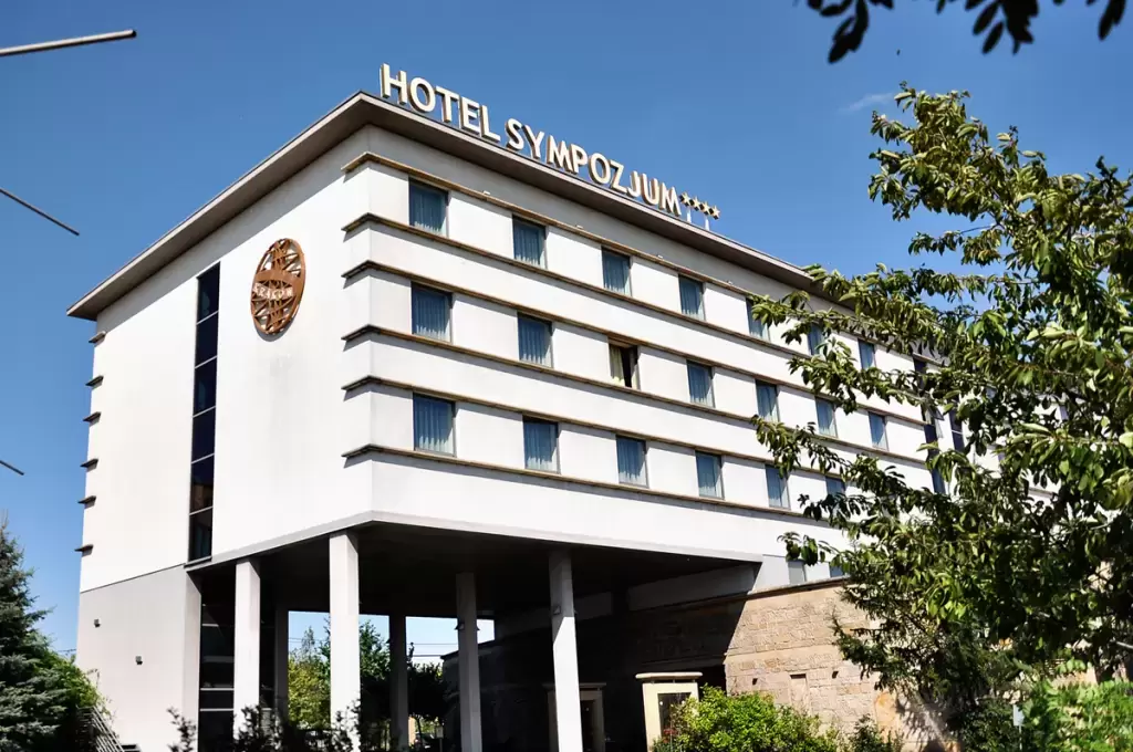 2. Hotel Sympozjum****