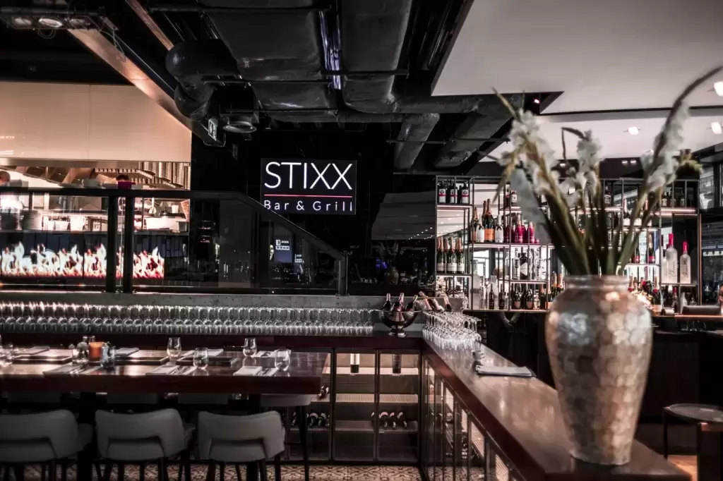 5. STIXX Bar & Grill 