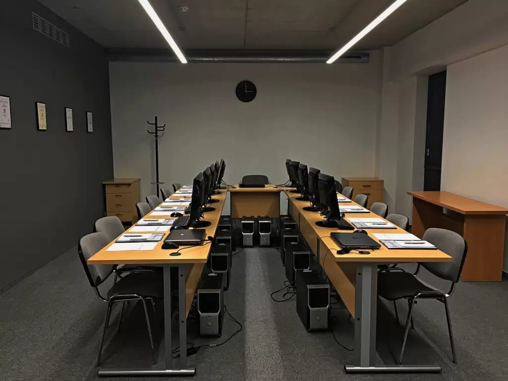 2. EC Training Center - Sala komputerowa