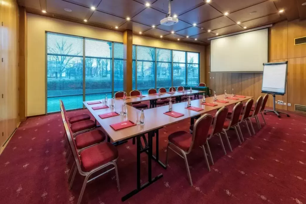 Sale na konferencje HP Park Plaza mają również dzienne oświetlenie