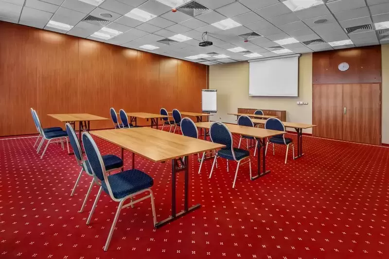 1.&nbsp;Hotel Grand Royal****