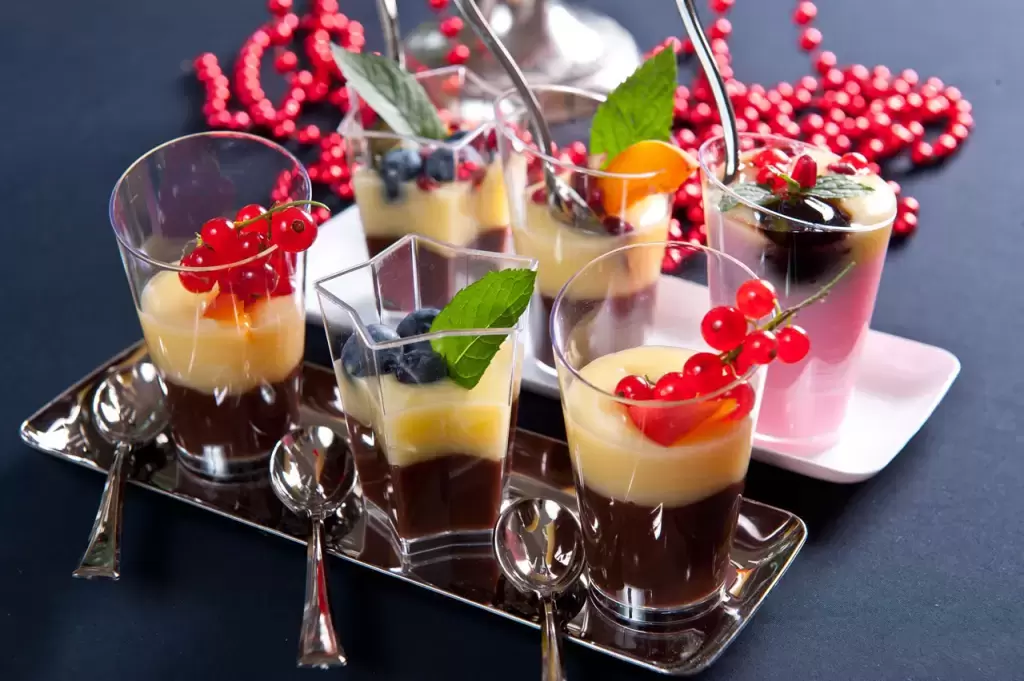 Usługi cateringowe podczas konferencji oferowane przez hotel Łazienkowski