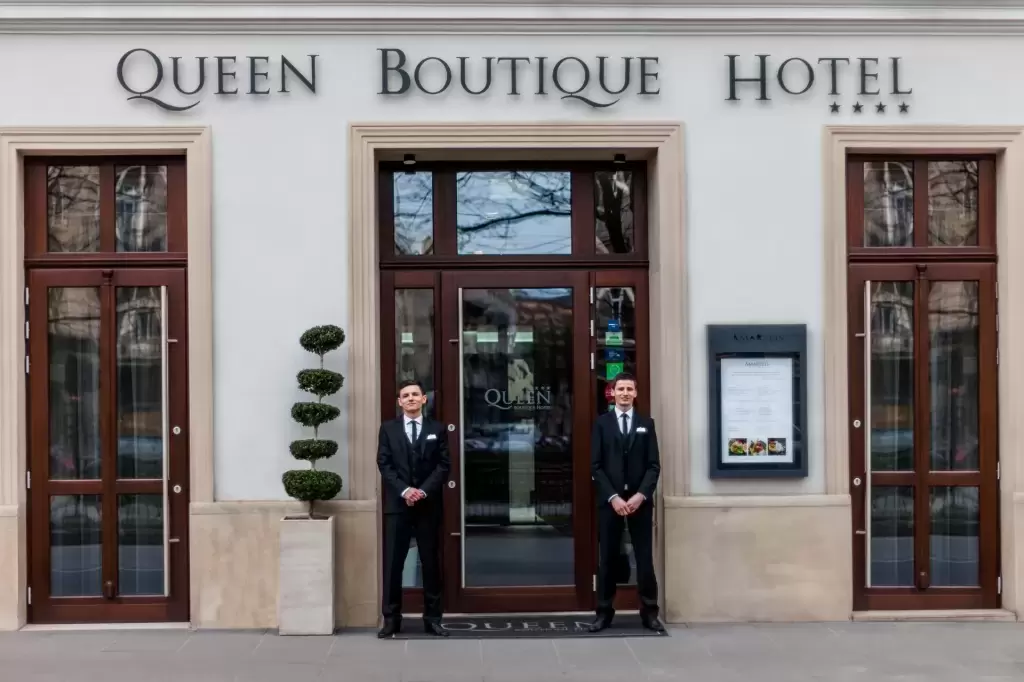 1. Queen Boutique Hotel****