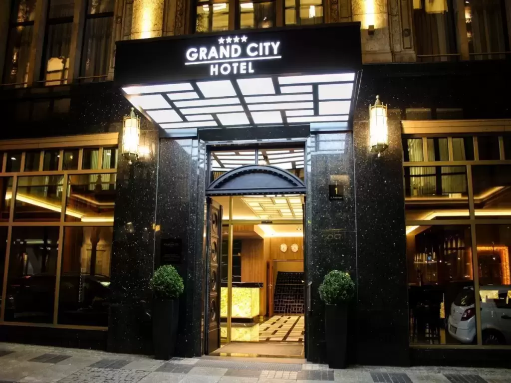 3. Hotel Grand City****