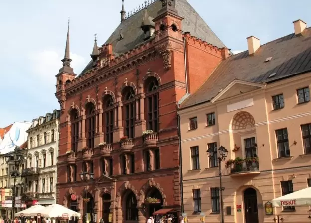 9.  Dwór Artusa Toruń