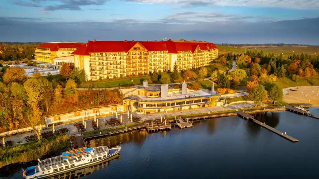 1. Hotel Gołębiewski Mikołajki****