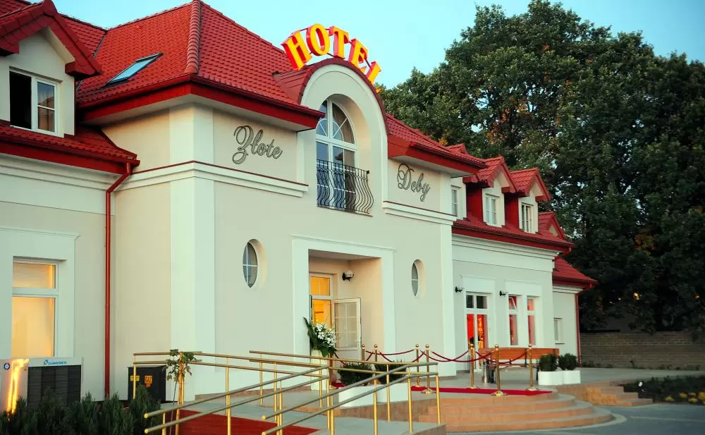 2. Hotel Złote Dęby