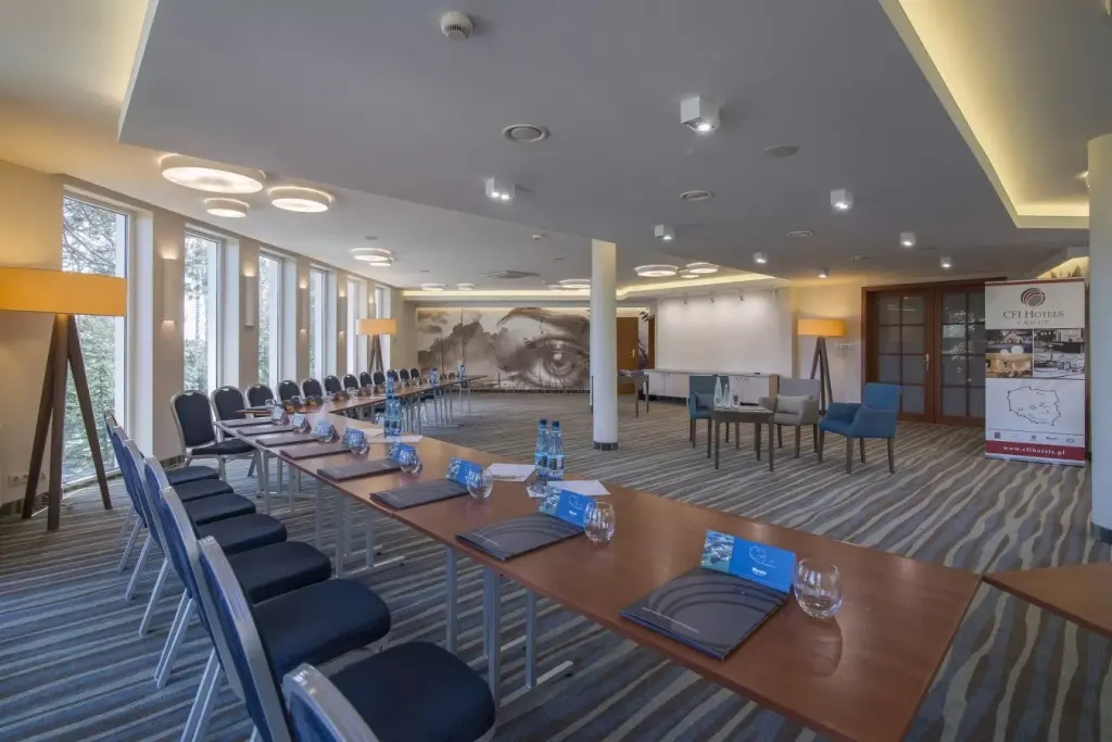 Gdzie zorganizować konferencję na 200 os&oacute;b w Ełku lub w okolicach?