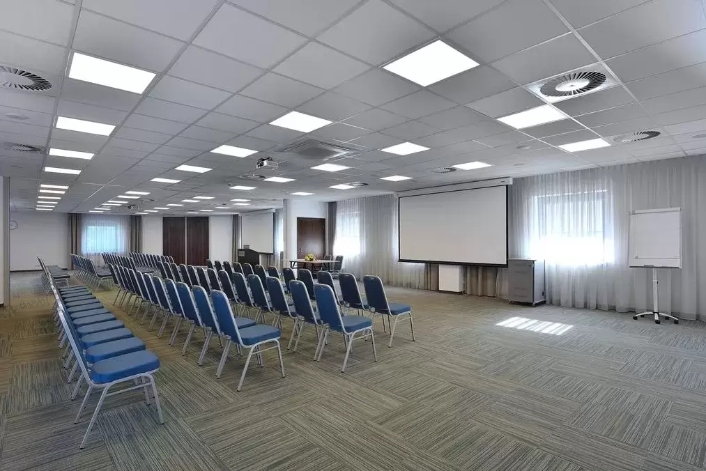 Gdzie zorganizować konferencję na 200 osób w sercu Kujaw lub w okolicach?