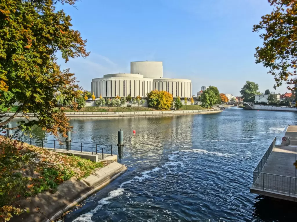 Gdzie można znaleźć sale na spotkania firmowe w nowoczesnych kompleksach w Bydgoszczy?