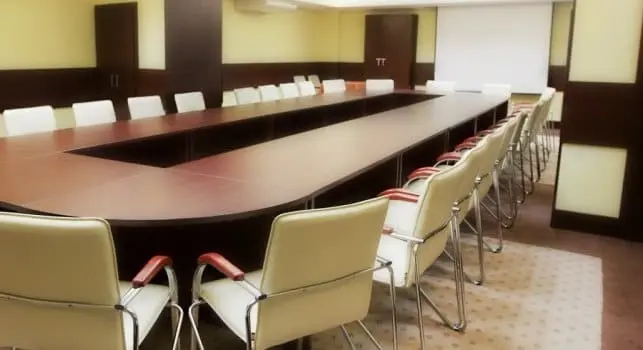 Kt&oacute;re hotele konferencyjne w Puławach lub w okolicach posiadają 4 gwiazdki?