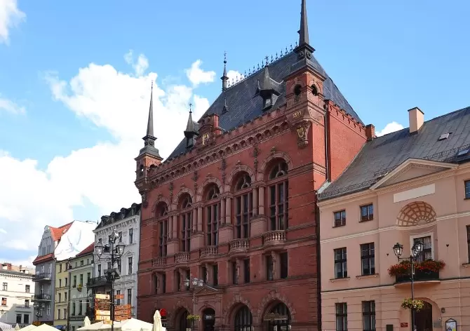 1. Centrum Kultury Dwór Artusa