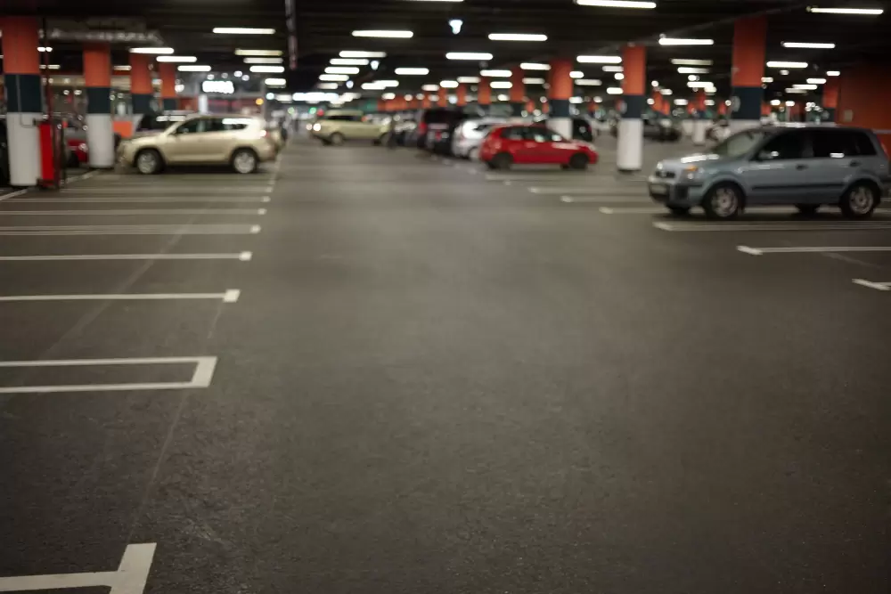 Jakie obiekty na szkolenia i wyjazdy integracyjne w dolnośląskich stronach oferują własny parking?