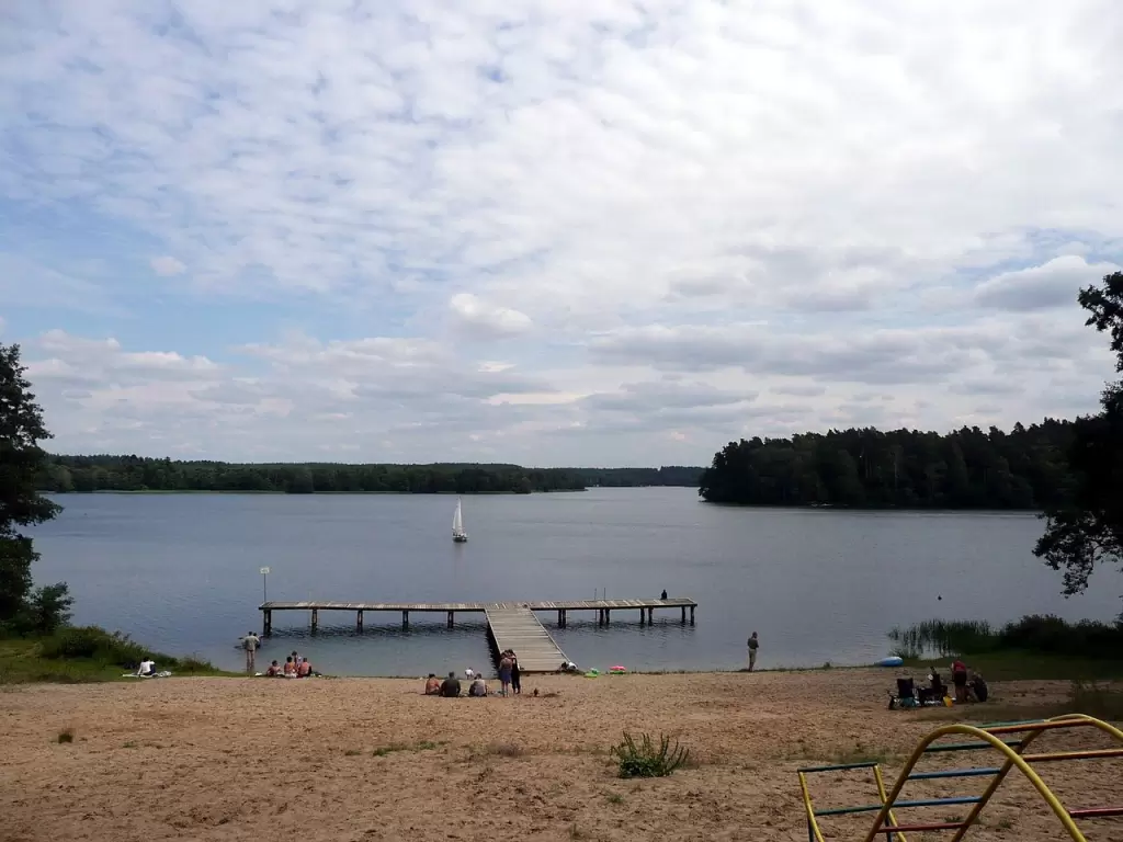 Zaplecze warsztatowe w okolicach Pojezierza Brodnickiego na Kujawach