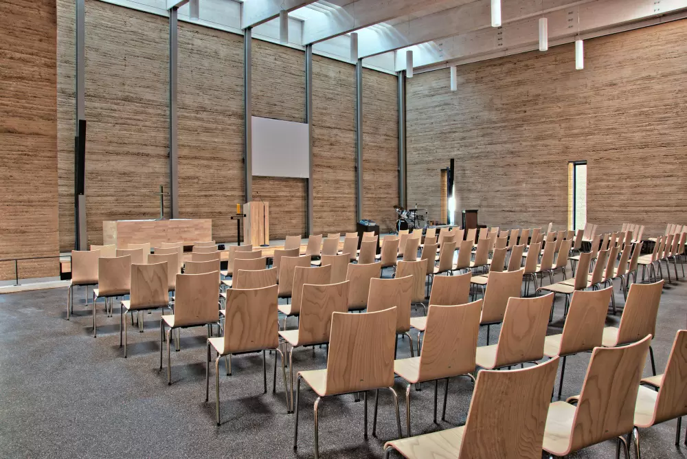 Dostępność komunikacyjna i udogodnienia dla uczestnik&oacute;w