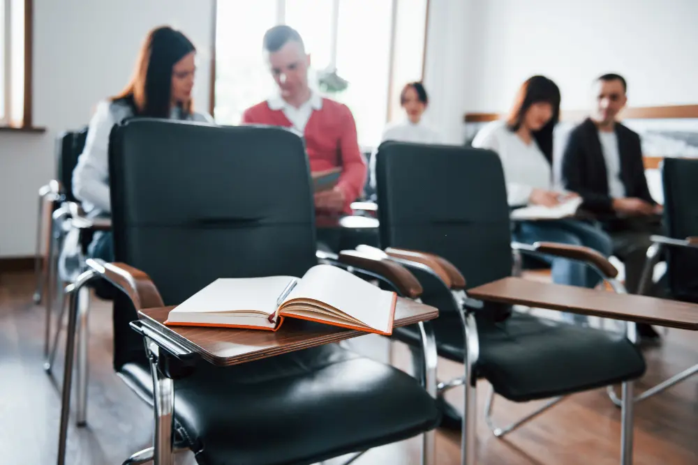 Co wyr&oacute;żnia naprawdę dobre sale szkoleniowe? Kluczowe elementy, o kt&oacute;rych mało kto m&oacute;wi