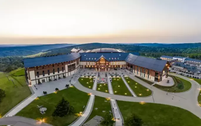 Hotel Arłam&oacute;w