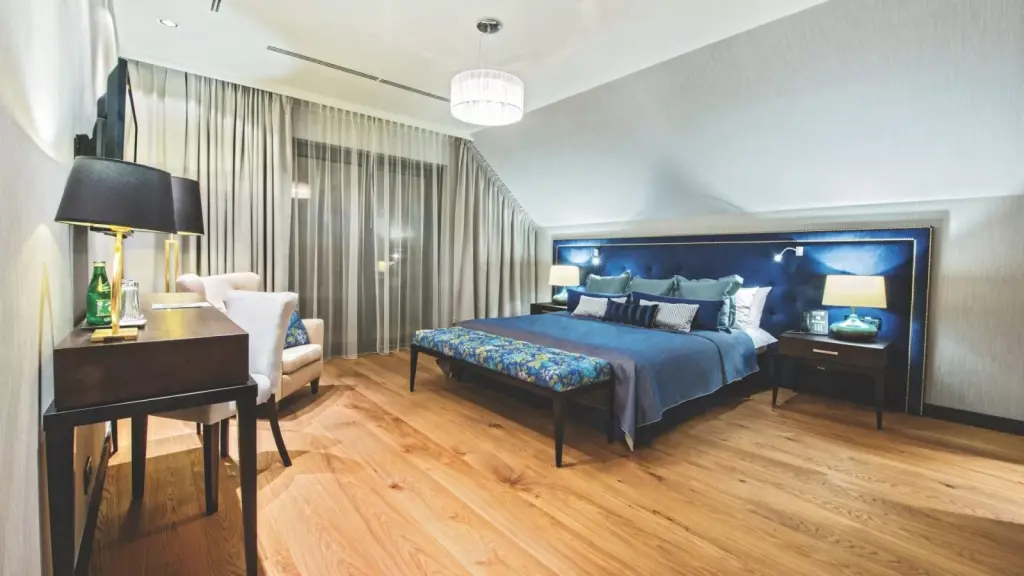 Hotel Arłam&oacute;w