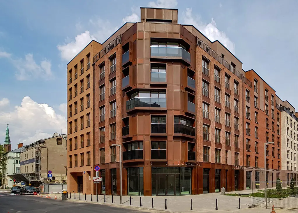 Port Praski i Okrzei – nowy kierunek rozwoju hotelowego