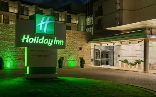 Holiday Inn Warszawa Józefów z nagrodą  Quality Excellence Award