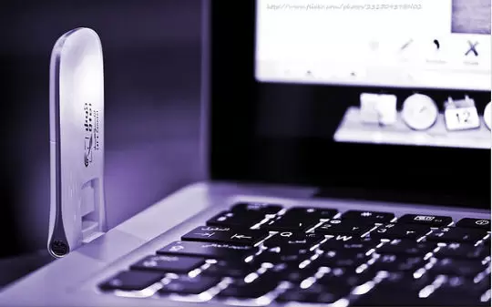 „Zagrożenia Cyberprzestrzeni-nowe wyzwanie dla systemu pomocy społecznej”