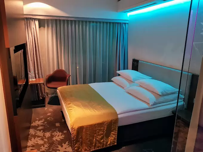 Baza noclegowa / pokoje hotelowe