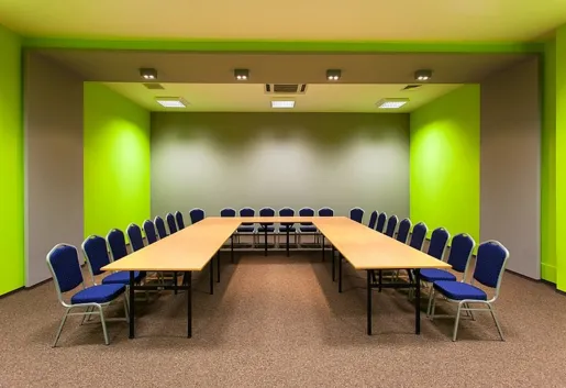 Terminal Hotel *** - Sala Voyager