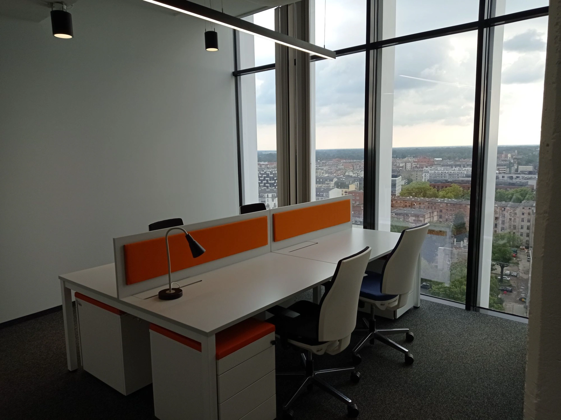 Silver Tower Center - Sala Prywatne biuro