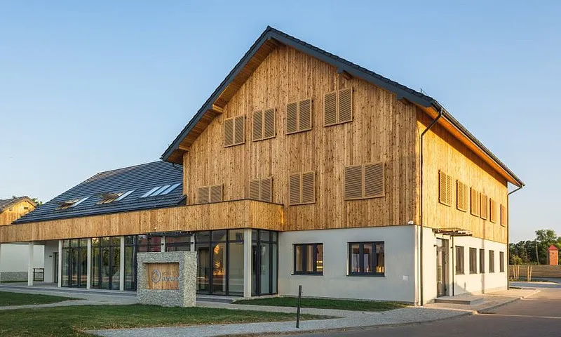 Hotel Naturum***