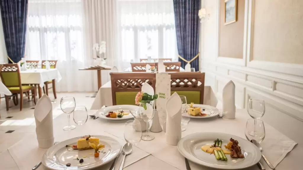 Konferencje i bankiety / restauracje hotelowe