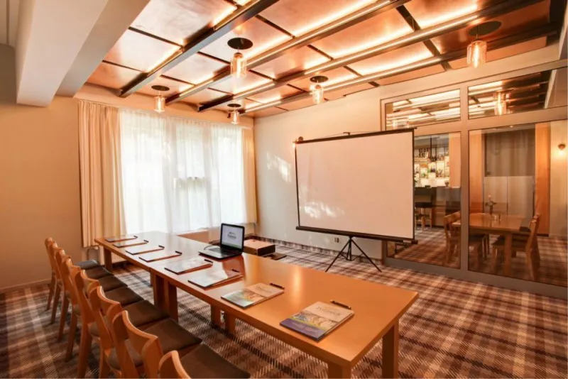 Sala Vip Room