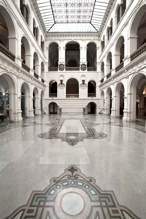 Sala Hol Główny Patio (Gmach Główny)
